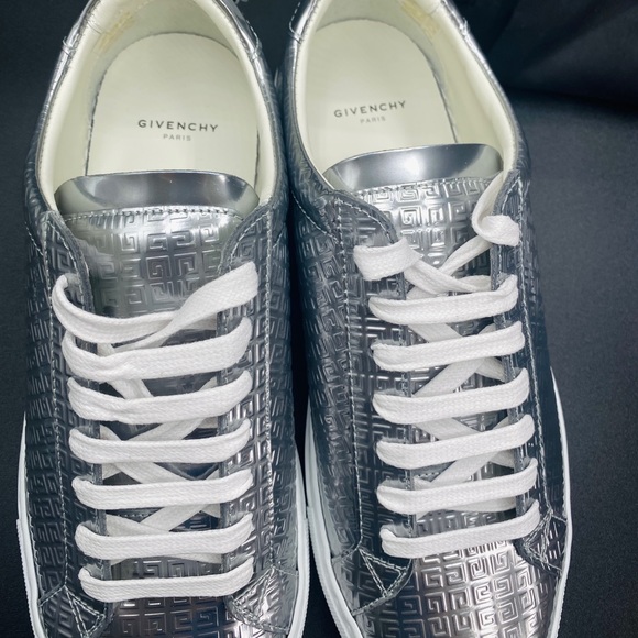 Authentic Women’s Urban Street Monogram Metallic Leather Sneakers SIZE 37 - Picture 6 of 9